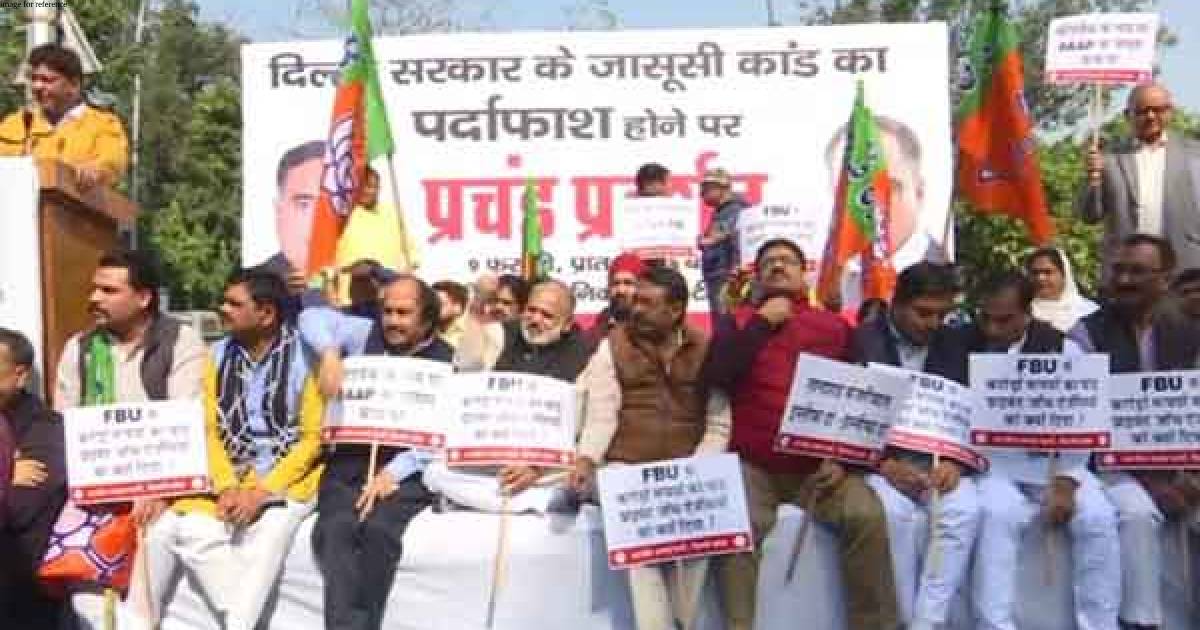 BJP protests against Delhi government over Feedback Unit case